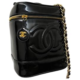 Bolso Vanity Chanel de charol negro
