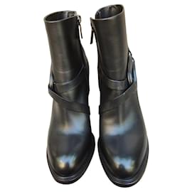 Santoni Stiefeletten aus schwarzem Leder