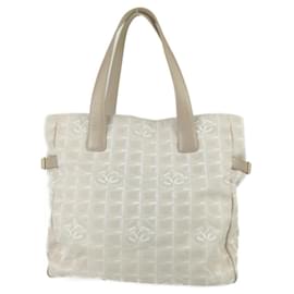 Chanel Nuovo Tote da Viaggio GM A15825