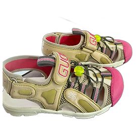 Sandali Gucci in pelle rosa