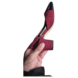 Décolleté Slingback in Tweed Chanel CC senza tempo in Lana Rossa