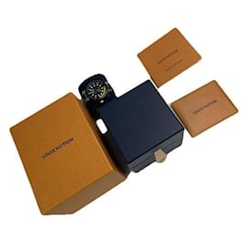 Louis Vuitton Tambour Uhr aus schwarzem Stahl
