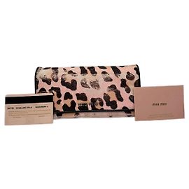 Vintage Miu Miu Leder-Wallet aus Fell in Schwarz und Rosa