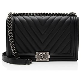 Borsa Boy New Medium in pelle di agnello Chevron di Chanel