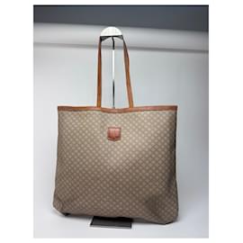 Große Tasche aus Leder mit Triomphe-Monogramm von Celine in Beige und Braun - Céline