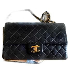 Borsa Chanel Timeless Double Flap Nera in Pelle