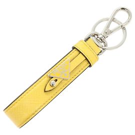 Llave PRADA de cuero amarillo Auth 127891M