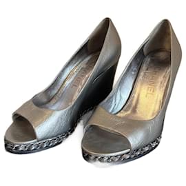 Chanel Silberne Leder Pumps mit Offener Spitze 36.5