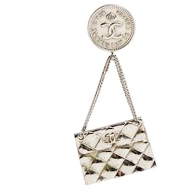 Chanel 1990 Spilla CC Borsa Classica Senza Tempo Spilla in Metallo Argento