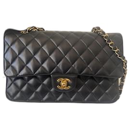 Chanel 2.55 Handtasche aus schwarzem Lammleder