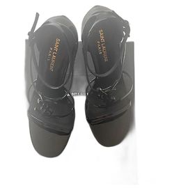 Sandali con tacco a spillo Yves Saint Laurent Cassandra neri in vernice 37