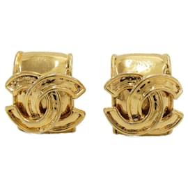 Chanel Gold Clip Ohrringe