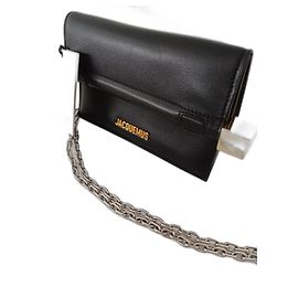 Jacquemus Le Rond Carré Pochette in Pelle di Agnello Nera