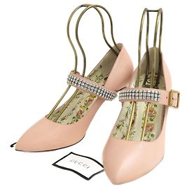 Zapatos de tacón de cuero floral Gucci rosa