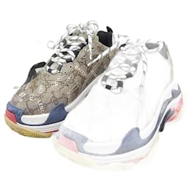 Sneakers Triple S Gucci x Balenciaga 677192