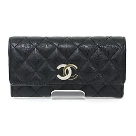 Chanel Medium Flap Geldbörse aus schwarzem genarbtem Kalbsleder