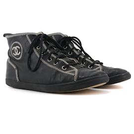 CHANEL - Sneakers alte Chanel CC in pelle nera (taglia 38,5)