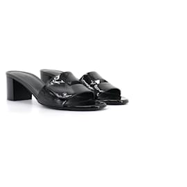 HERMÈS - Visualizza le sandali con tacco Hermès in pelle verniciata nera (T37)