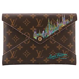 LOUIS VUITTON - Pochette Kirigami GM di Louis Vuitton a Milano 2019 in tela monogrammata