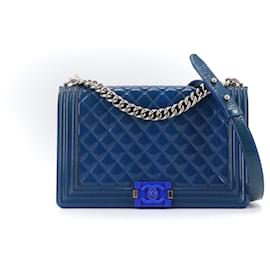 CHANEL - Borsa a spalla Chanel Boy in pelle verniciata blu