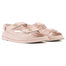 CHANEL - Dad Shoes Sandalen von Chanel aus rosa Leder (T38)
