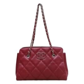 Borsa Chanel in pelle rossa con dettagli argentati