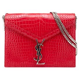 Borsa Monogram Cassandra in pelle rossa con stampa coccodrillo di Saint Laurent