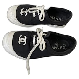 Sneakers Chanel Nere e Bianche in Tela Taglia 37