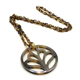 Collier Hermès en corne de buffle.