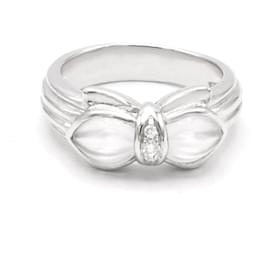 Boucheron Ring aus Weißgold mit Bergkristall und Diamanten