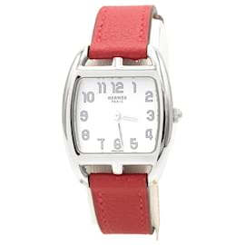 Montre Tonneau Cape Cod d'Hermès.