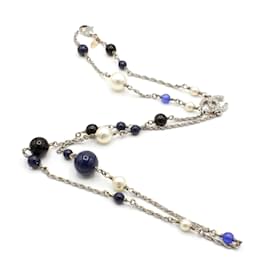Superbo collier lungo di Chanel.
