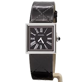 Chanel Mademoiselle Uhr
