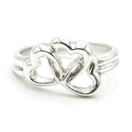 Anello Tiffany & Co. molto bello.