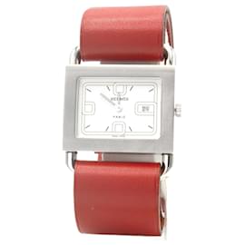 und eine originale Hermès-Uhr.