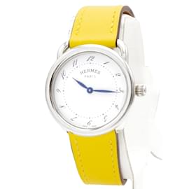 Magnífico reloj Arceau de Hermès (modelo AR5.210).