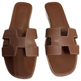 Sandali Hermès Oran in pelle marrone chiaro 36