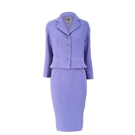 Chanel Lavendel Tweed-Anzug mit Schmuckknöpfen 38 FR