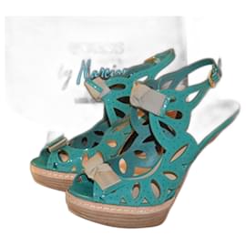 sandali Guess by Marciano verde in vernice misura 40