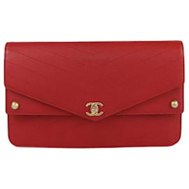 Clutch casual in chevron rosso Chanel
