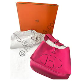 Hermès Evelyne III GM in pelle fucsia – con scatola