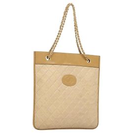 CHANEL Schultertasche aus Lammleder Beige Gold CC Auth bs26856