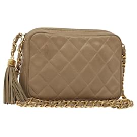 CHANEL Matelassierte Schultertasche aus Lammleder Beige Gold CC Auth 127575