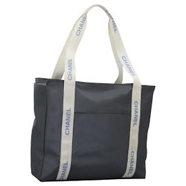 Borsa sportiva CHANEL in nylon grigio e bianco con logo CC Auth ar13479