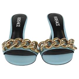 Sandali con tacco catena Medusa Light Blue di Versace