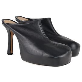 Bottega Veneta Mule a punta quadrata nera