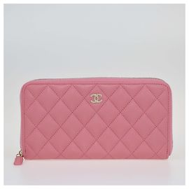 Portafoglio lungo con zip in caviar rosa Chanel
