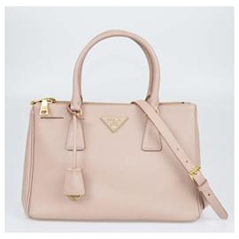 Prada Tote Galleria Medio Antico in Saffiano Lux Beige