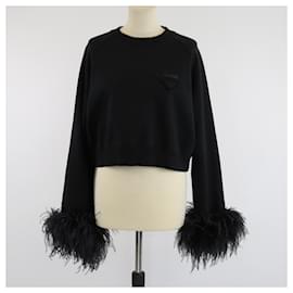 Schwarzes Sweatshirt mit Federn an den Ärmeln von Prada