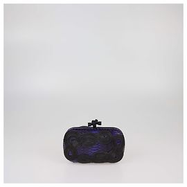 Clutch em nó de fio bordado Bottega Veneta roxo/preto